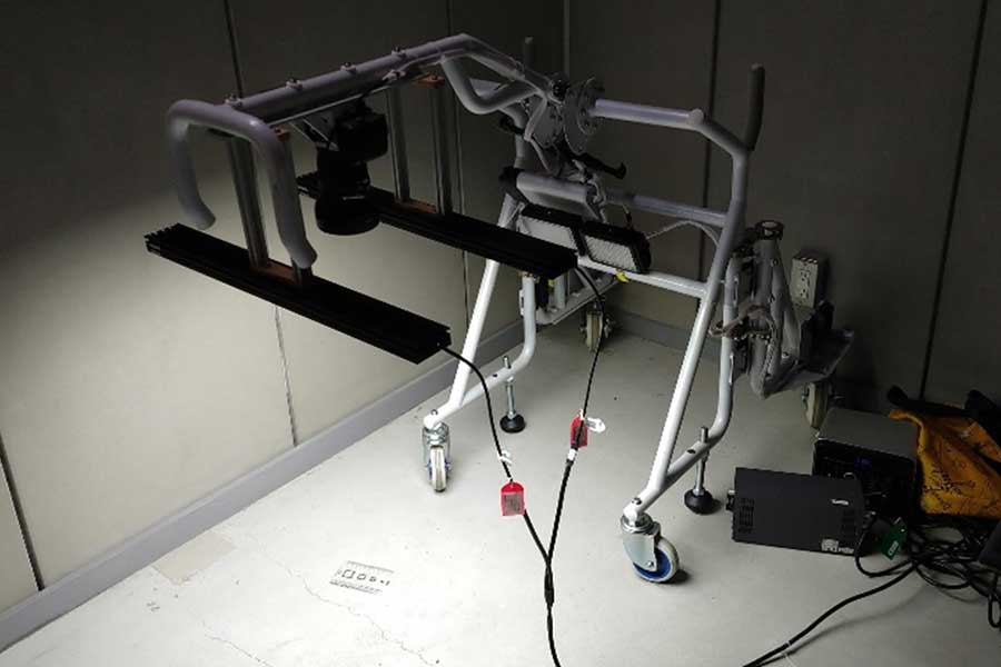 床面ひび割れ検知ロボットのLED照明